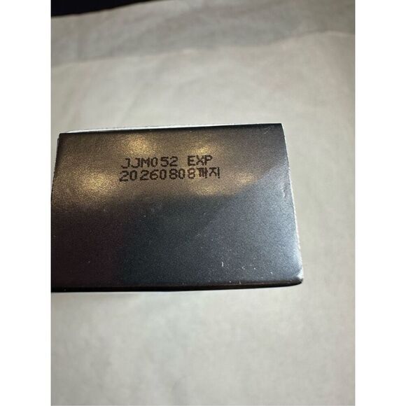 HERA Creamy Cover Concealer 7.5g. Color vanilla - Picture 5 of 5